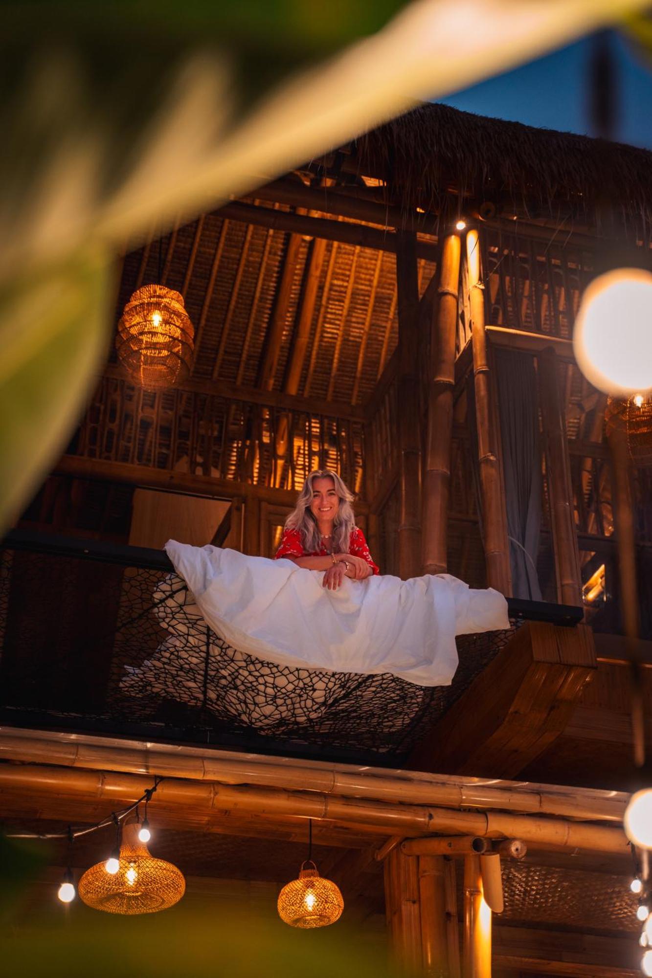 Makerti Bali~Bamboo House Villa Selat ภายนอก รูปภาพ